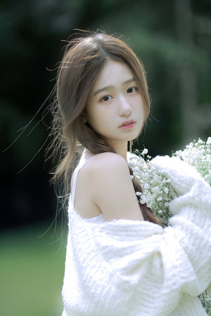 强插妻子逼给别人玩