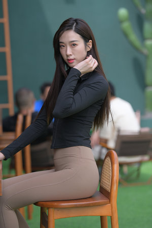 女大学生特殊待遇6